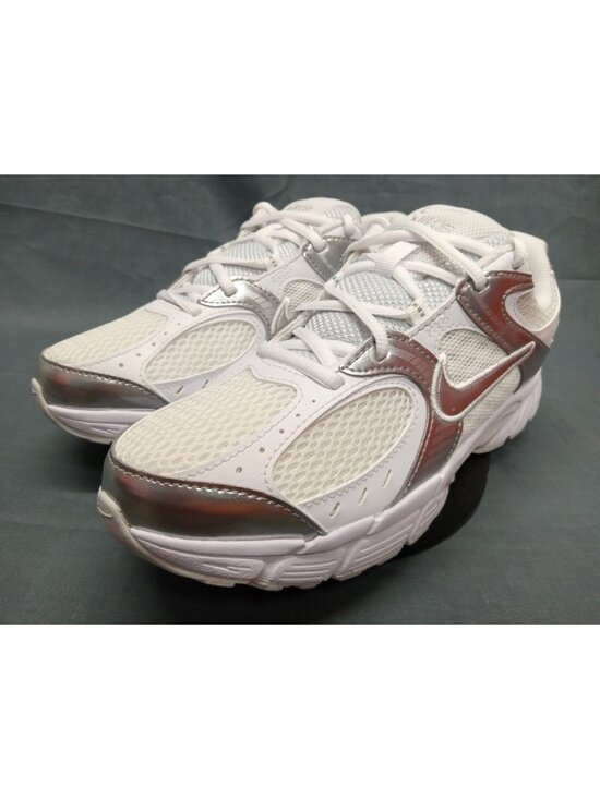 Nike V5 RNR (GS) Sneakers White Metallic Silver Boys Size 6.5 NEW NO BOX!